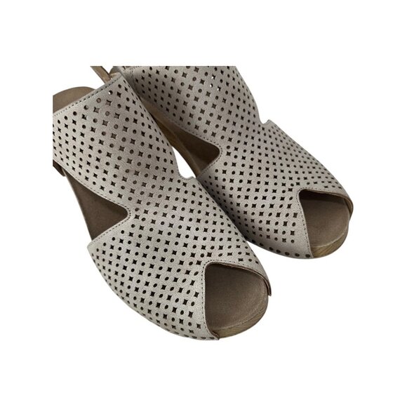 Dansko Teagan Womens Beige Perforated Leather Heeled Sandals SZ 40 EU/ 9.5-10 US - Picture 15 of 16